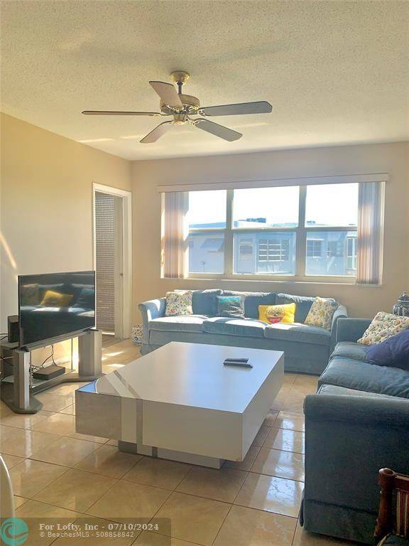 2300 Park  #303, Hollywood, FL 33021