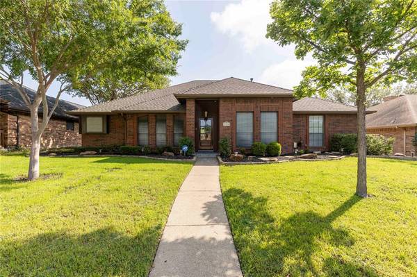 1409 Knob Hill Drive,  Garland,  TX 75043