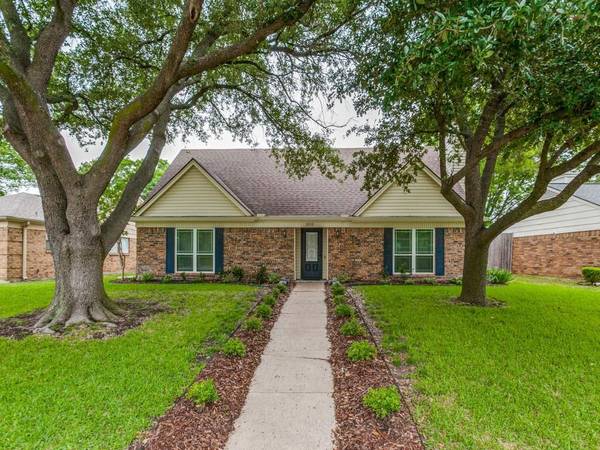 2909 Mars Drive, Garland, TX 75040