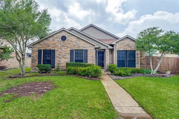 2810 Deer Creek Court, Garland, TX 75040