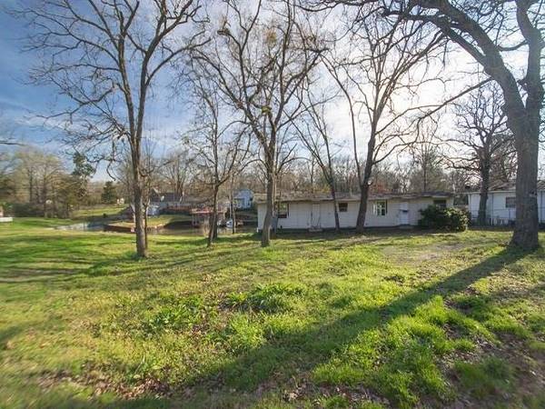 162 Lowe Drive, Mabank, TX 75156