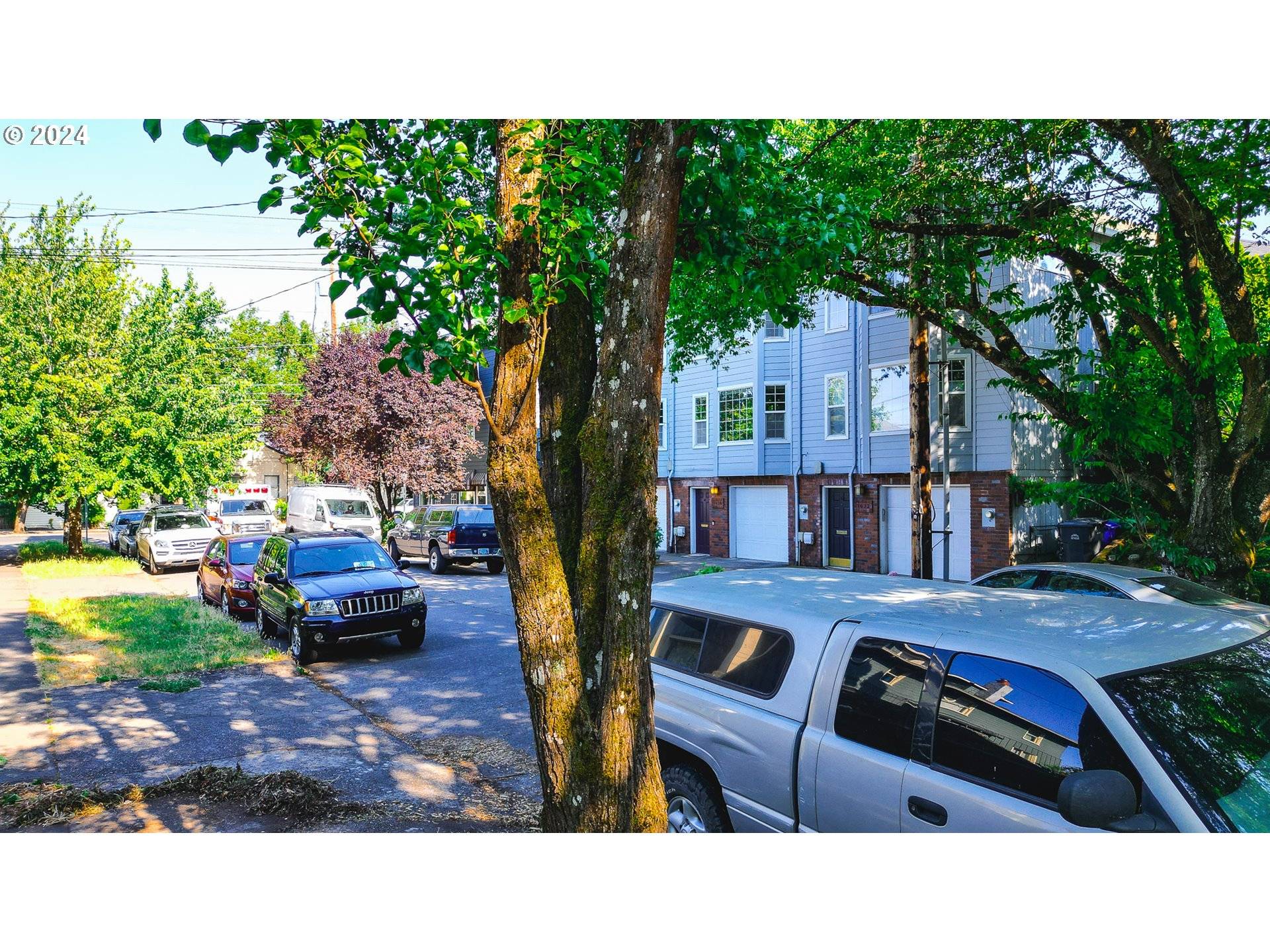 Portland, OR 97202,1625 SE KNAPP ST
