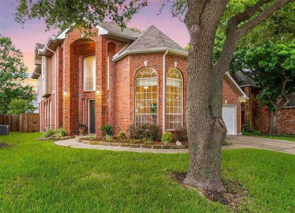 2305 Willowood Lane, Flower Mound, TX 75028