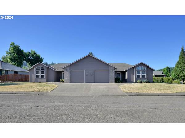 2945/2925 KALMIA CT, Sweet Home, OR 97386