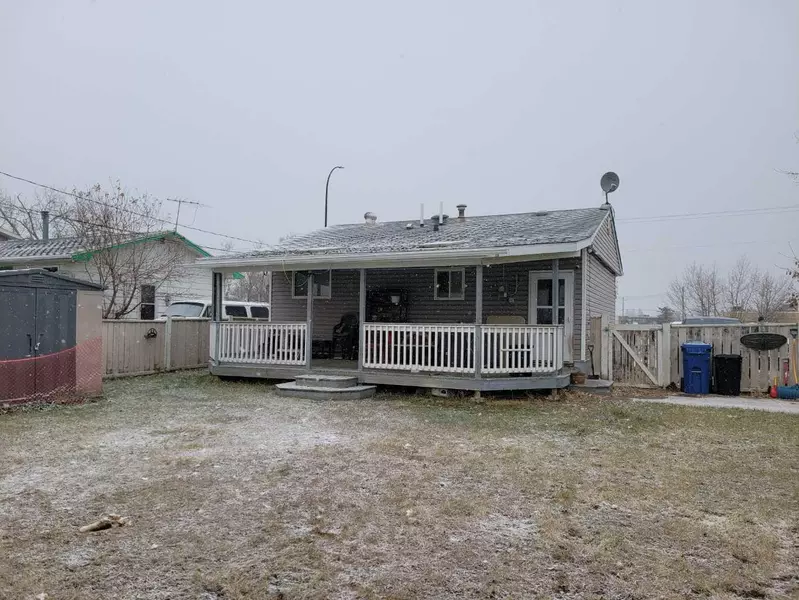 5103 50 AVE, Grimshaw, AB T0H1W0