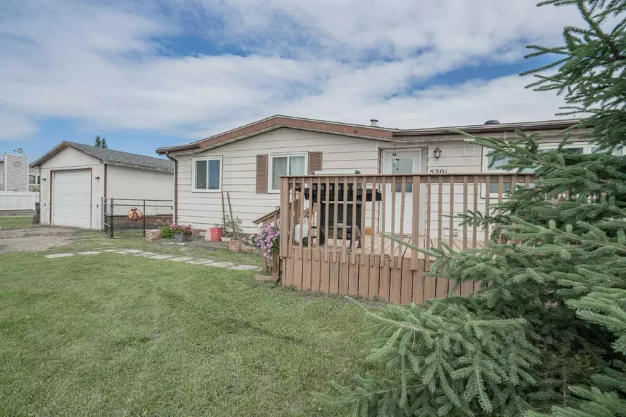 5201 45 Street, Grimshaw, AB T0H1W0