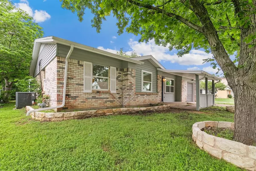 3321 Sunnydale Lane, Denton, TX 76209