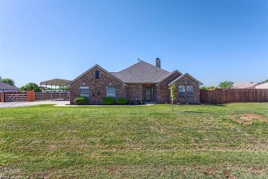 2530 Lake Ridge Circle, Sanger, TX 76266