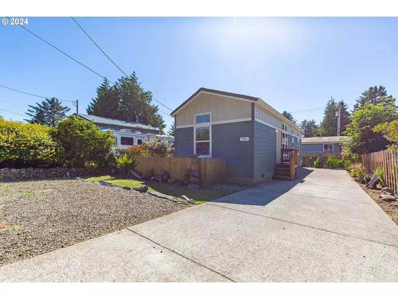 709 SE QUAY AVE, Lincoln City, OR 97367