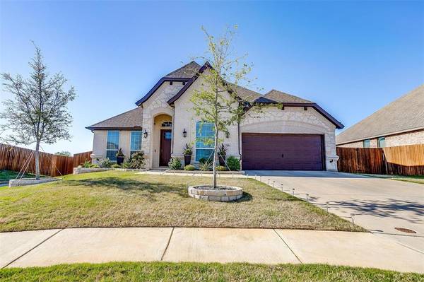 705 Franklin Drive, Joshua, TX 76058