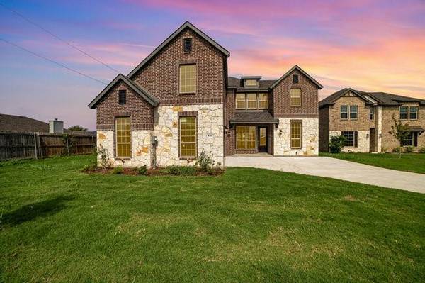 558 Clifton Court, Midlothian, TX 76065