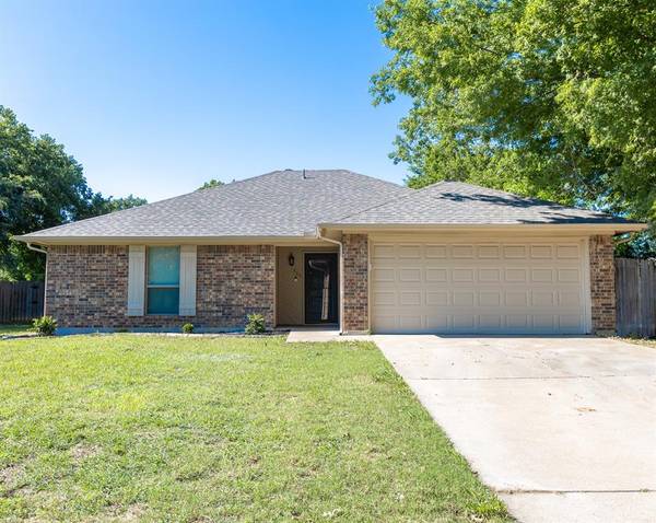 329 Matthew Court, Burleson, TX 76028