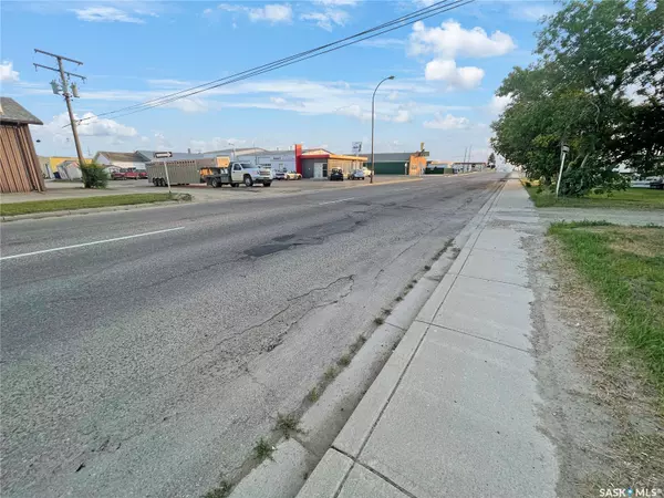 Swift Current, SK S9H 1A7,204 9th AVENUE NW