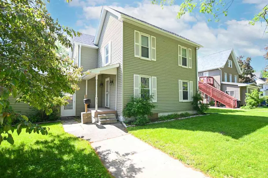 415 N Clay St, West Liberty, IA 52776