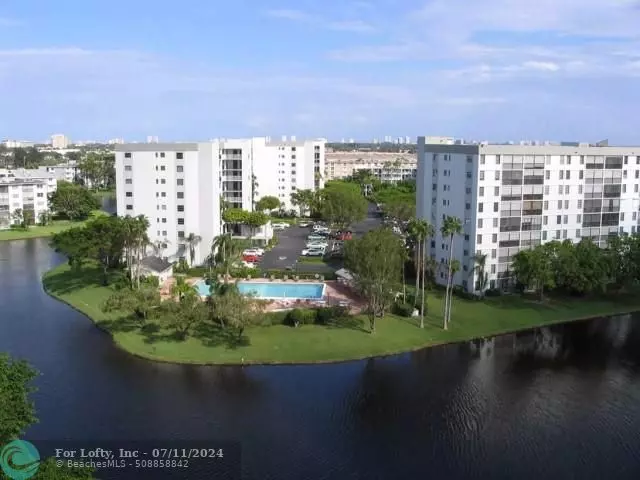 2238 N Cypress Bend Dr  #701, Pompano Beach, FL 33069