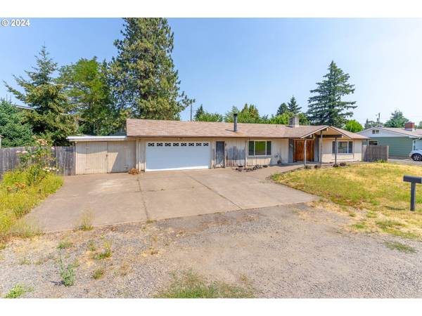 475 W CAROLINA ST, Lebanon, OR 97355