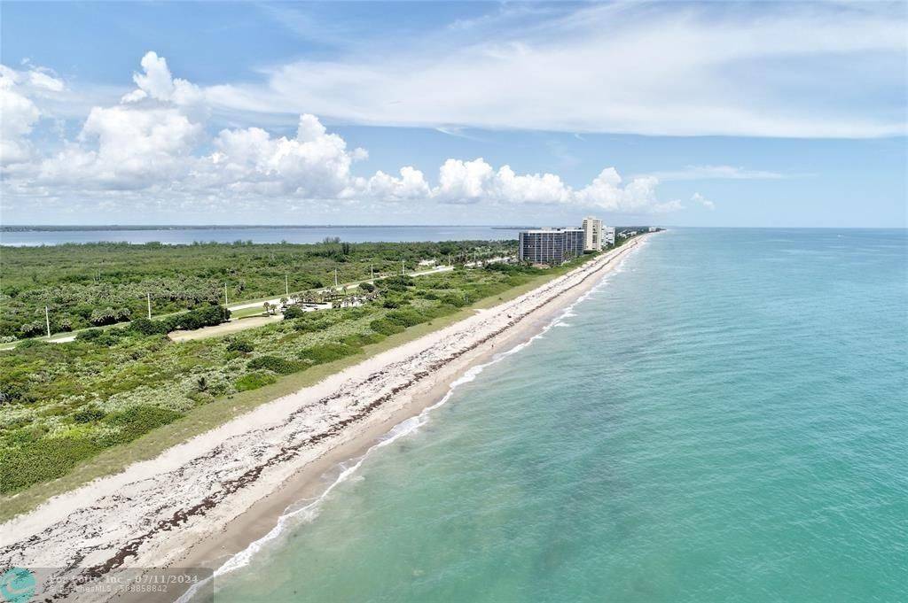 Jensen Beach, FL 34957,9900 S Ocean Dr  #708