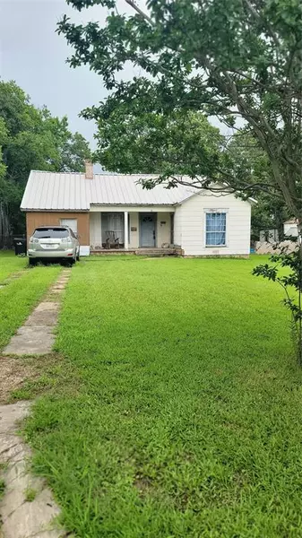 31 W Parnell Street, Denison, TX 75020