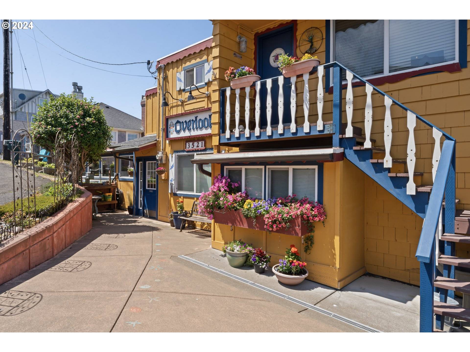 3521 SW ANCHOR AVE #8, Lincoln City, OR 97367