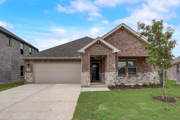 6400 BRONCO Road, Crowley, TX 76036