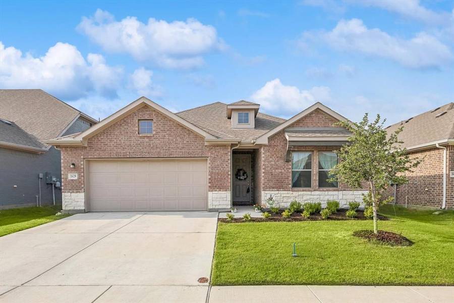 1628 Pine Valley Drive, Fort Worth, TX 76052