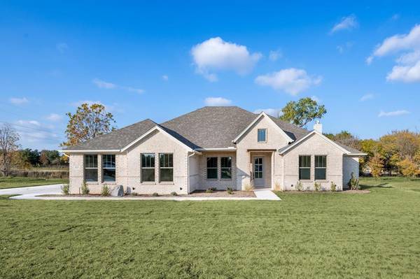 1028 Monaco Court, Springtown, TX 76082