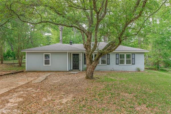 852 Flournoy Lucas Road,  Shreveport,  LA 71118