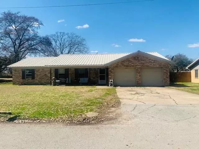 105 Forest Drive, Fairfield, TX 75840