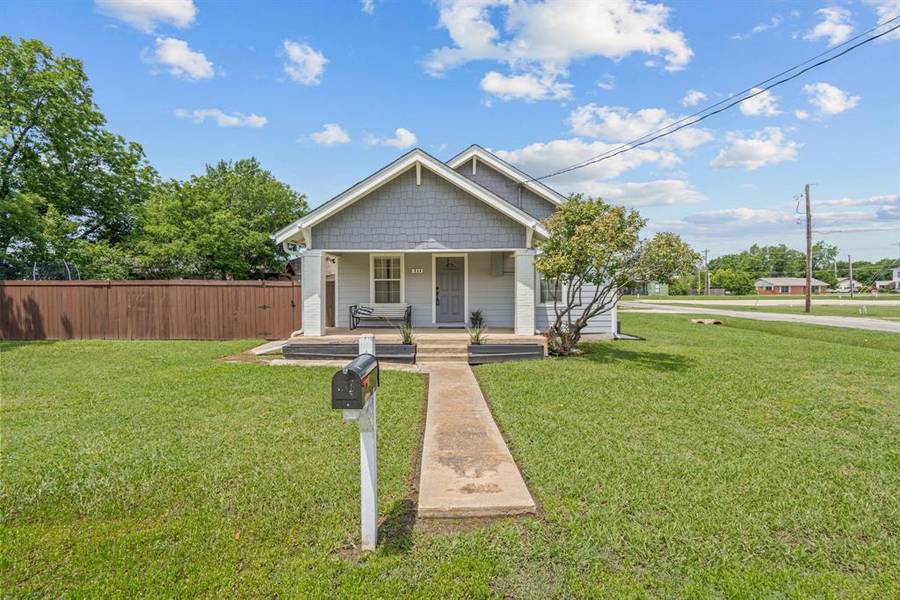 411 N 4th Street, Sanger, TX 76266