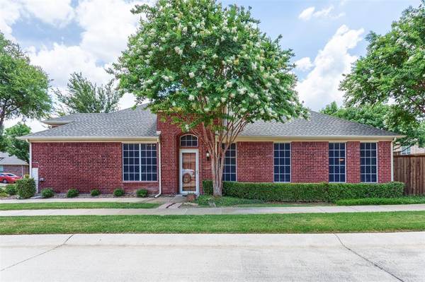 2844 Mott Street,  Plano,  TX 75025