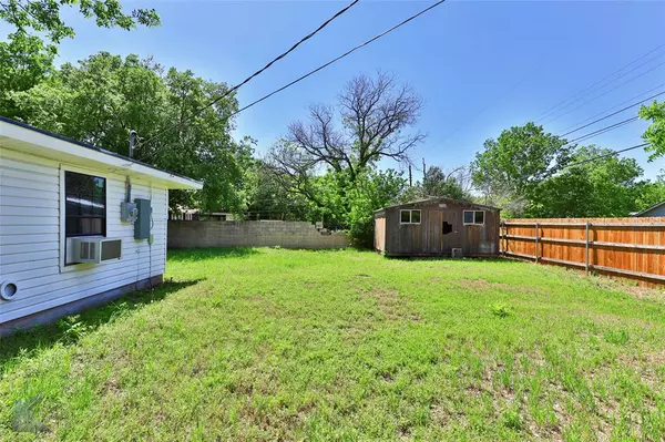 Abilene, TX 79601,582 E North 21st Street