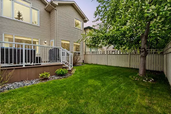 Calgary, AB T3H 5B9,121 West Ranch PL SW