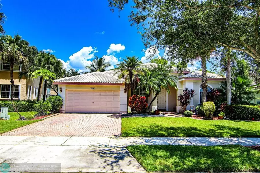 16747 NW 10th St, Pembroke Pines, FL 33028