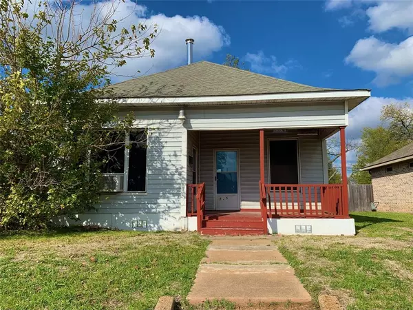 Denison, TX 75020,725 W Woodard Street