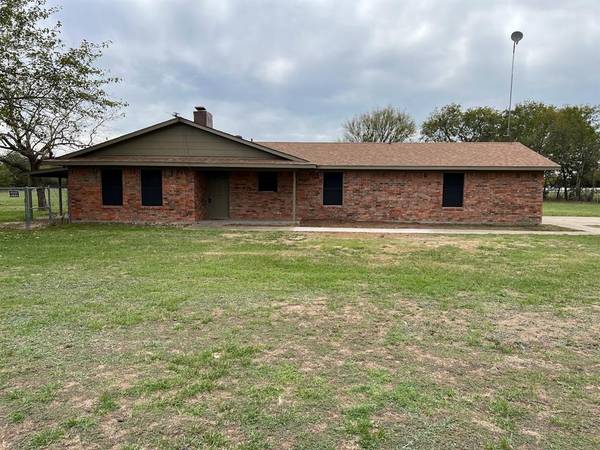 1004 Fm 3048,  Joshua,  TX 76058