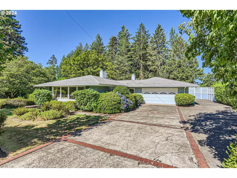 5805 SW ARROW WOOD LN, Portland, OR 97225