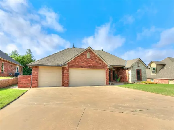 Midwest City, OK 73130,12304 Oxford Court