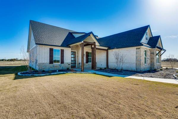 7113 Gleneagles Drive, Cleburne, TX 76033