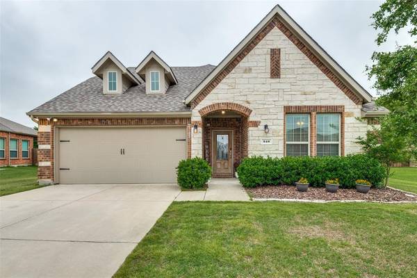 540 Northwood Drive, Oak Point, TX 75068