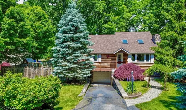 9 Sycamore Trl, Kinnelon Boro, NJ 07405