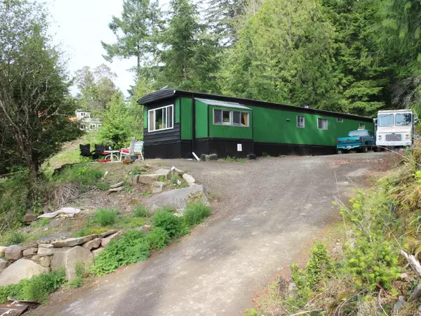 2620 Gunwhale Rd, Pender Island, BC V0N 2M2