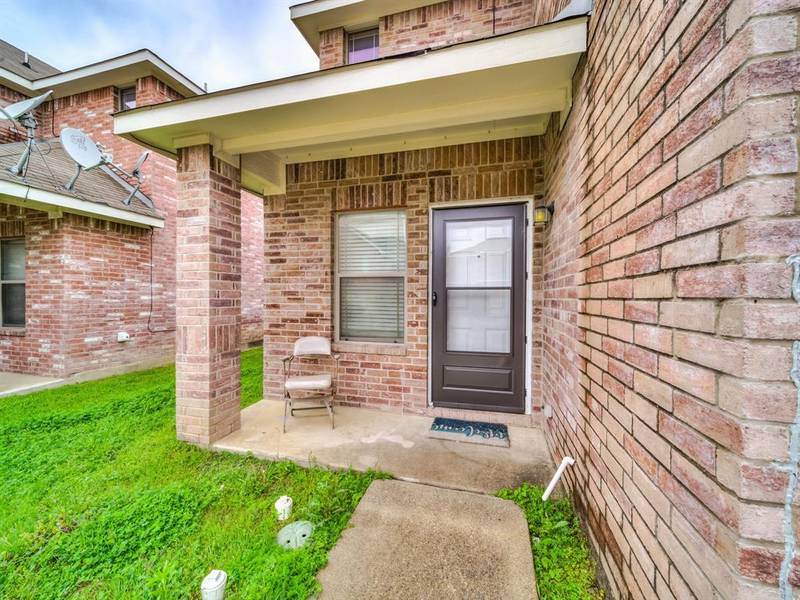 2325 Aldergate Drive, Arlington, TX 76012