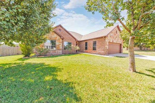 701 Meadow Lane, Bowie, TX 76230