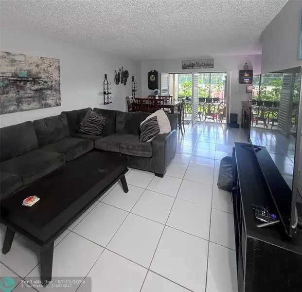 128 S Cypress Rd  #816, Pompano Beach, FL 33060