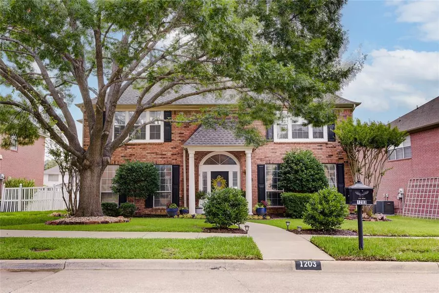 1203 Saint Tropez Drive, Carrollton, TX 75006