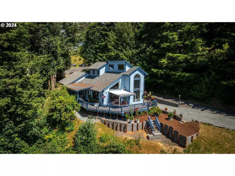 340 COUNCIL HILL RD, Lakeside, OR 97449