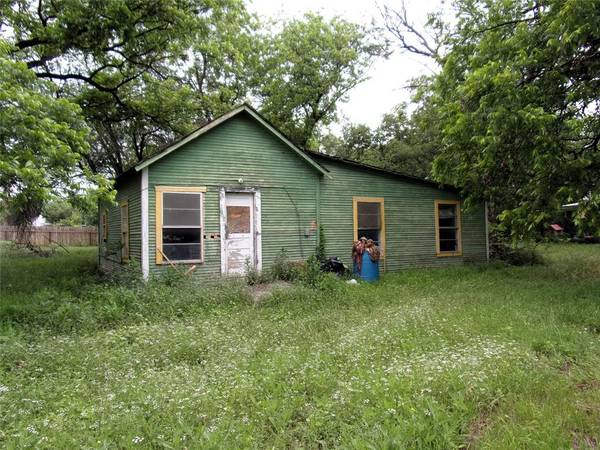 606 W Brown Street,  San Saba,  TX 76877