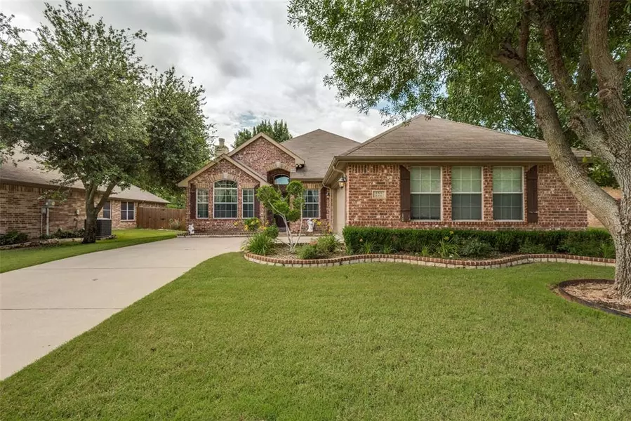 222 Ashlawn Drive, Midlothian, TX 76065