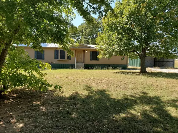 114 Smith Court, Springtown, TX 76082