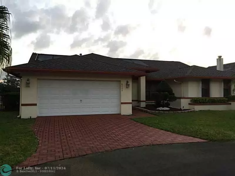 8727 NW 83RD ST, Tamarac, FL 33321